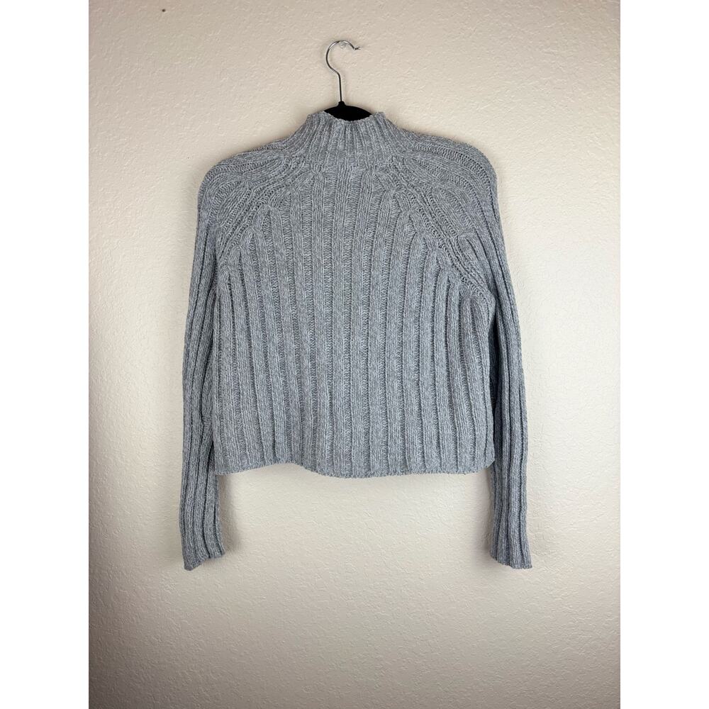 American Eagle Gray Cropped Ribbed Long Sleeve Sweater Size Small